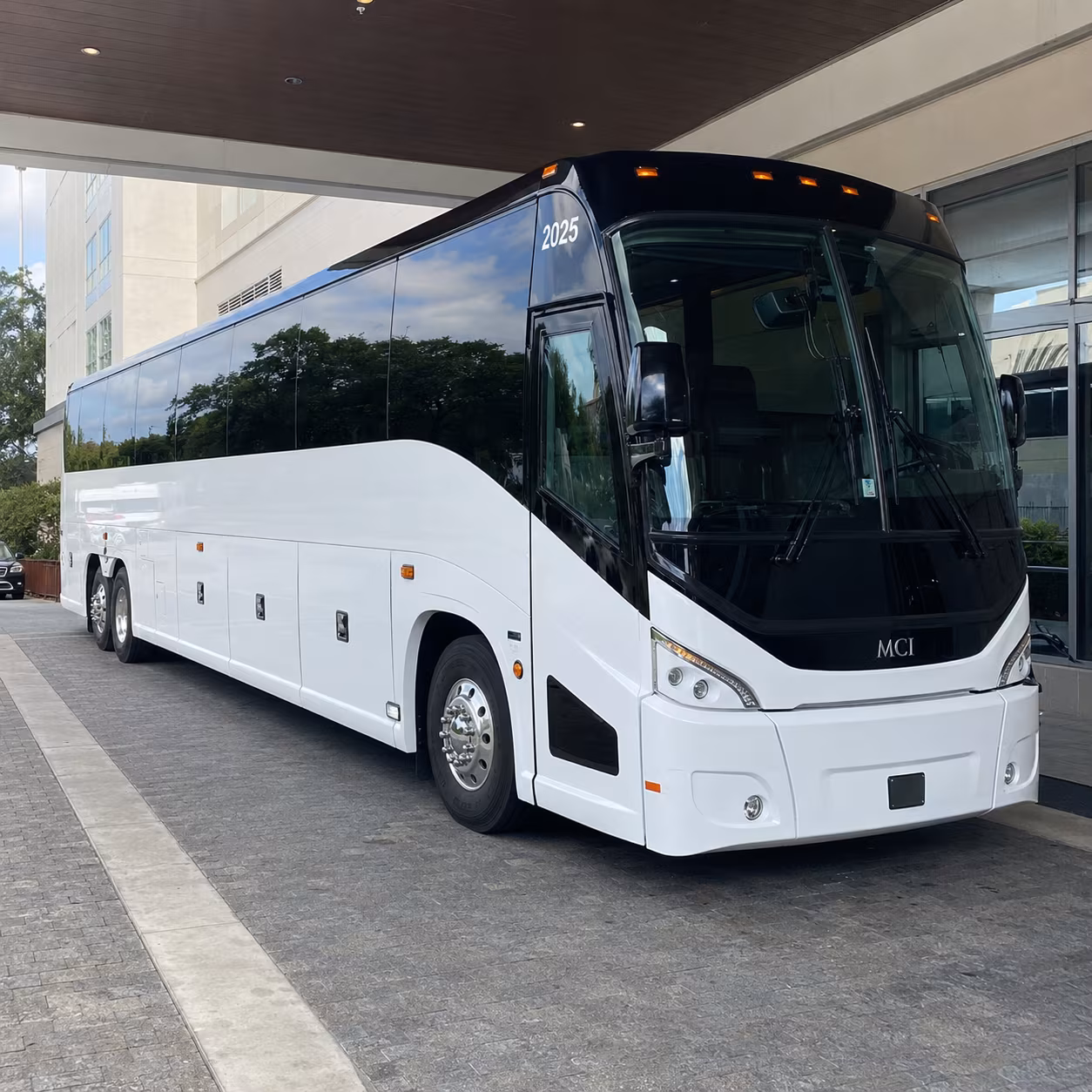 miami beach 54 passenger charter bus