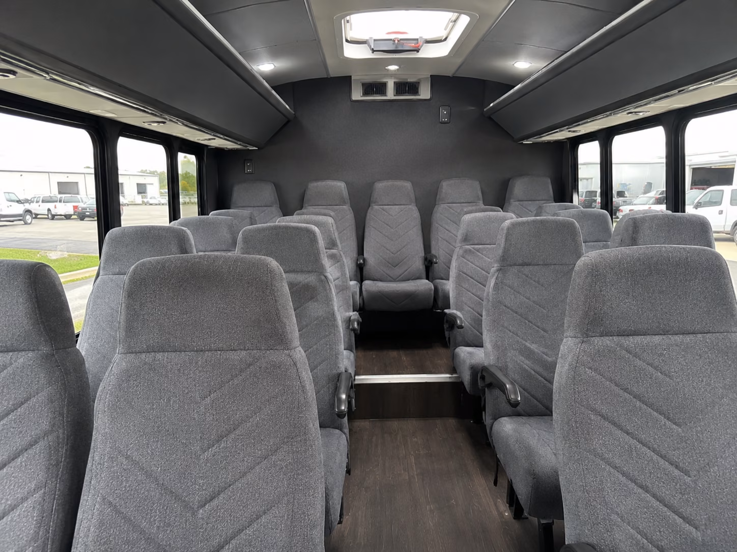 minibus rentals for off site convention events and sponsor dinners